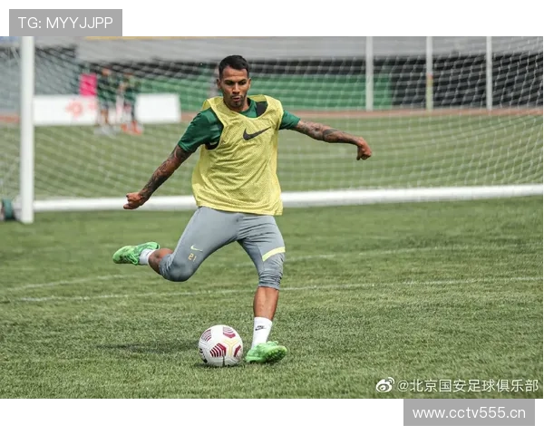 那不勒斯冠军后重建期进展缓慢，目前阵容调整面临实际困难