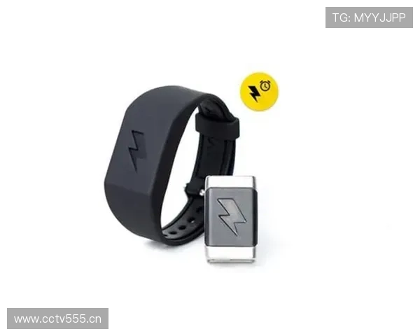 史梦瑶每天5点起床练枪，手机相册全是靶纸