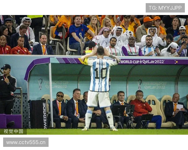 李梓嘉训练场像冷宫，比赛现场秒变戏精，真是反差人生啊！