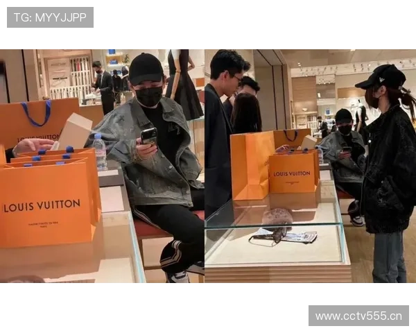 安赛龙上场冷若冰山，场下逛奢侈品店的样子像换了个人