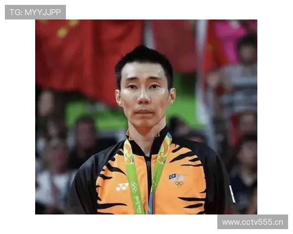 李宗伟比赛结束直接换球鞋，百万球迷却盯着他那双普通到爆的拖鞋看得目瞪口呆