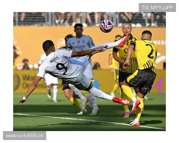 皇马欧冠争冠压力上升，关键阶段稳定性面临考验